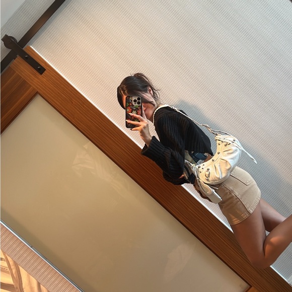 Balenciaga Le Cagole XS shoulder bag with rhinestones in white - Picture 8 of 8